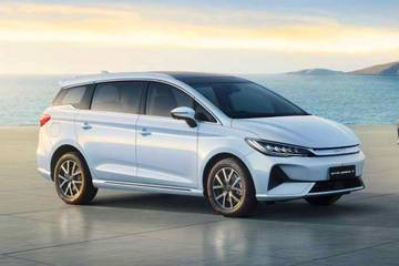 BYD eMAX 7